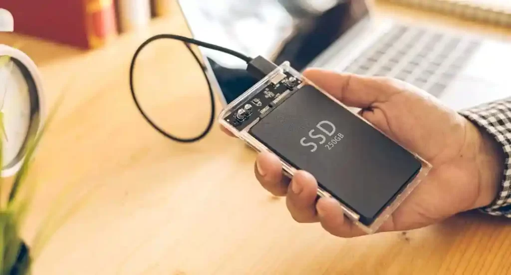 بازیابی اطلاعات هارد SSD و بررسی هزینه‌ها و تفاوت‌های آن با HDD (3)
